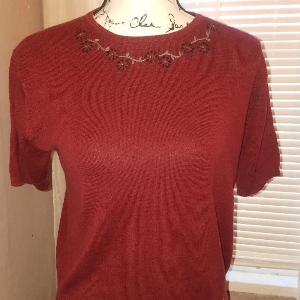 Jaclyn Smith short sleeved embroidered neck sweater